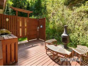 47 LAWTERDALE RD - Photo 13