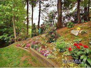 114 BROADMOOR - Photo 16