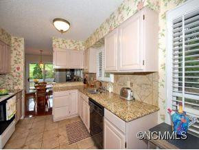 114 BROADMOOR - Photo 8