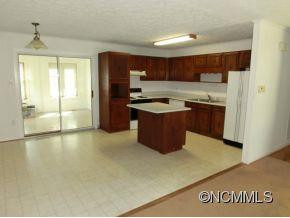 108 Beechtree Drive - Photo 3
