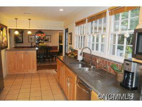 725 Maybank Drive - Photo 3