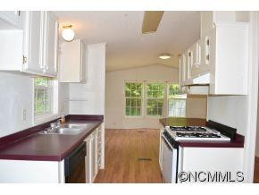 410 Plemmons Place - Photo 12