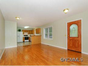 105 BRIARWOOD LANE - Photo 4