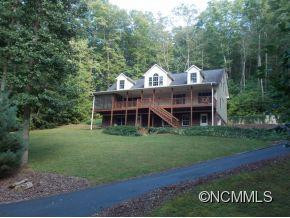 10 RAVENWOOD LANE