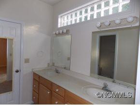 10 RAVENWOOD LANE - Photo 8