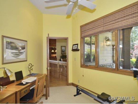 164 BANKER DRIVE - Photo 13
