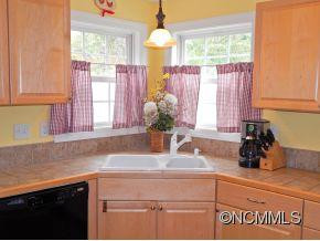 23 Allen Avenue - Photo 8