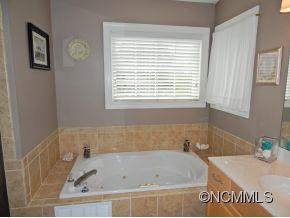 23 Allen Avenue - Photo 10