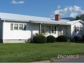 641 CAMELOT DRIVE