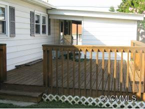 641 CAMELOT DRIVE - Photo 9