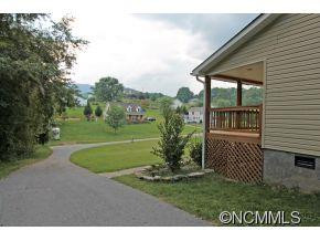 81 Emma Dr - Photo 3
