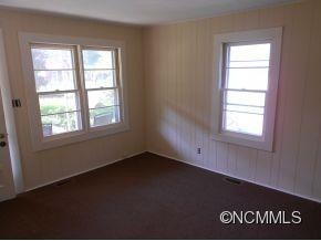 6 Evergreen Ave - Photo 4