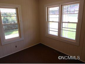 6 Evergreen Ave - Photo 5