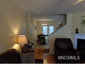 111 Thea Lane - Photo 4