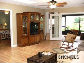 44 Briggs Drive - Photo 3