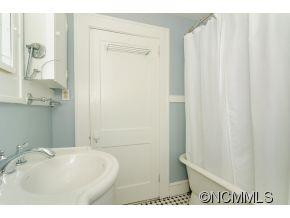 4 Grace Avenue - Photo 9