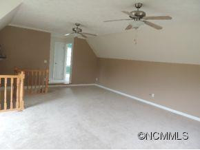 483 Meadowview Drive - Photo 2
