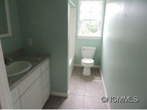 483 Meadowview Drive - Photo 4
