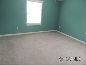 483 Meadowview Drive - Photo 5