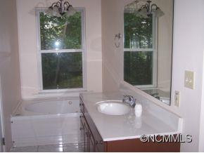 576 Hamlet Drive - Photo 14
