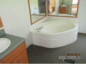 53 SOMERSET DRIVE - Photo 7
