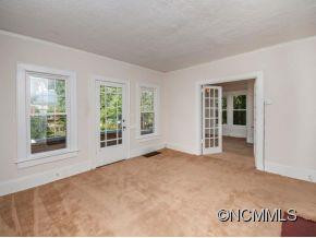 7 COUNTRY CLUB DRIVE - Photo 4