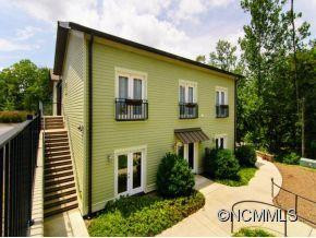 600 SKYLOFT DRIVE A202