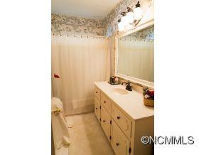 328 Canterbury Way - Photo 10