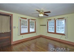 89 Moody Avenue - Photo 3