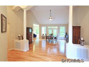 545 Rickel Dr - Photo 4