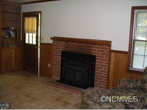 331 Wilson Dr - Photo 5