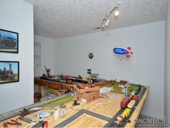 129 SHERMAN WAY - Photo 19
