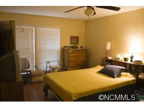 65 W Fox Chase Rd - Photo 16