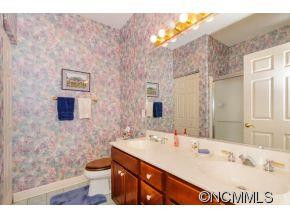 24 Little Cedar Court - Photo 13