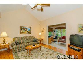 24 Little Cedar Court - Photo 4