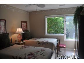 2009 Mountain Ash Circle - Photo 12