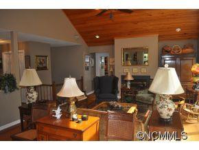 2009 Mountain Ash Circle - Photo 4