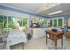 3517 Highway 176 - Photo 11