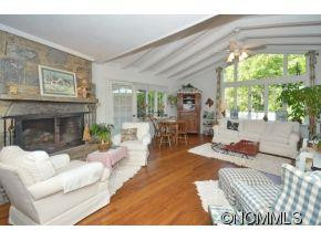 3517 Highway 176 - Photo 7