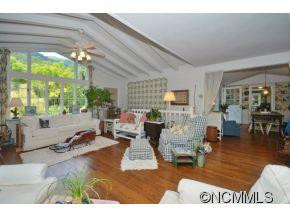 3517 Highway 176 - Photo 8