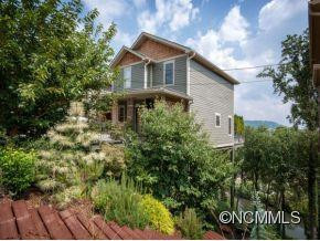 268 RIVERVIEW DRIVE