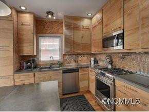 268 RIVERVIEW DRIVE - Photo 8
