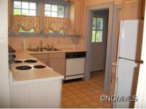 312 REGAL STREET - Photo 5