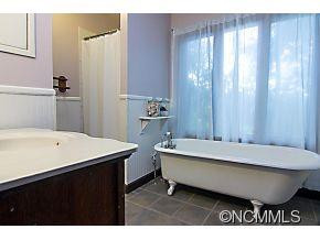 375 Holly Hill - Photo 8