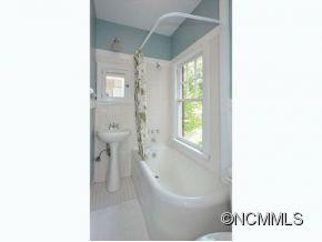 8 SYLVAN AVENUE - Photo 11