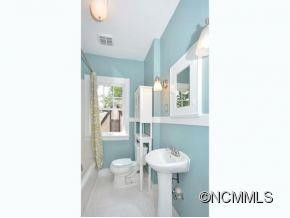 8 SYLVAN AVENUE - Photo 14