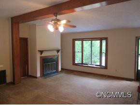 10 Fox Meadow - Photo 2