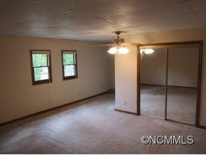 10 Fox Meadow - Photo 8
