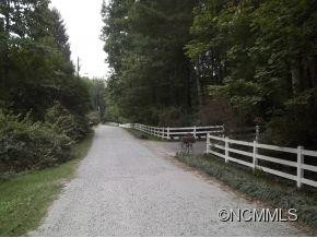 137 Lands End Drive West - Photo 4