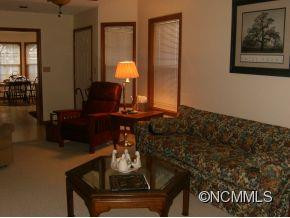 318 Laurel Park Place - Photo 5